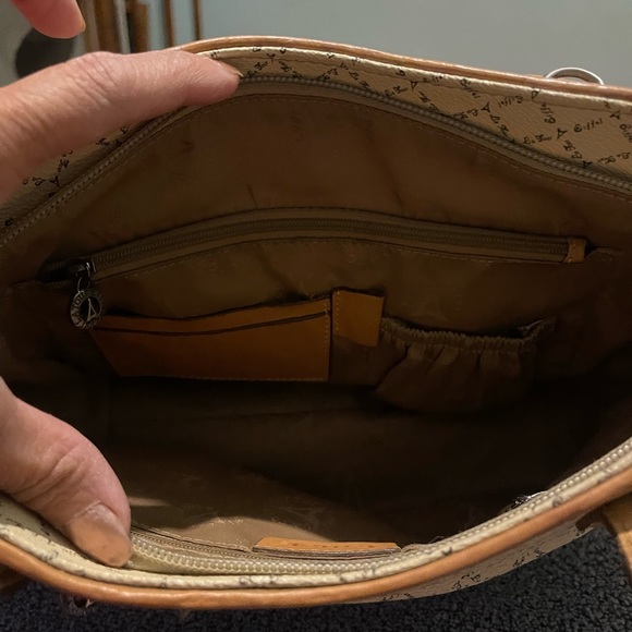 La Tour Eiffel Womens Medium Handbag - Picture 7 of 10